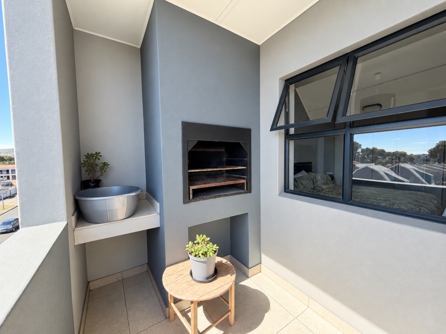 2 Bedroom Property for Sale in Table View Western Cape